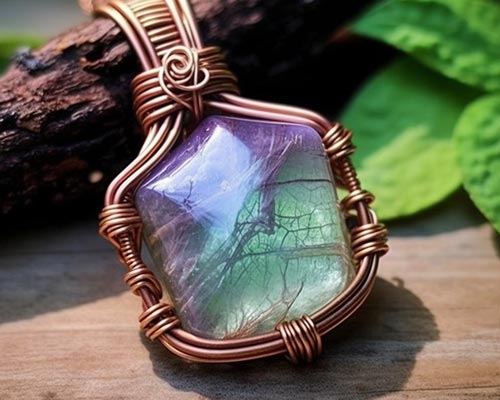 Fluoryt: Kamień Szlachetny - Kreatywna iskra Fluorite