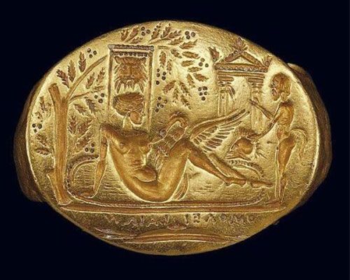 Złoty pierścionek alegoryczny - opowieść zaklęta w złocie