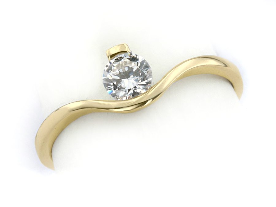 Złoty pierścionek z brylantem - 1275br_SI_H — zdjęcie 3