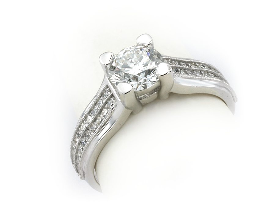 Złoty pierścionek z brylantami - 20005br_vvs_F_585 — zdjęcie 3