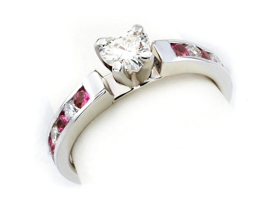 Pierścionek z brylantami i rubinami - 20022rubbry_2_9g_050ct — zdjęcie 3