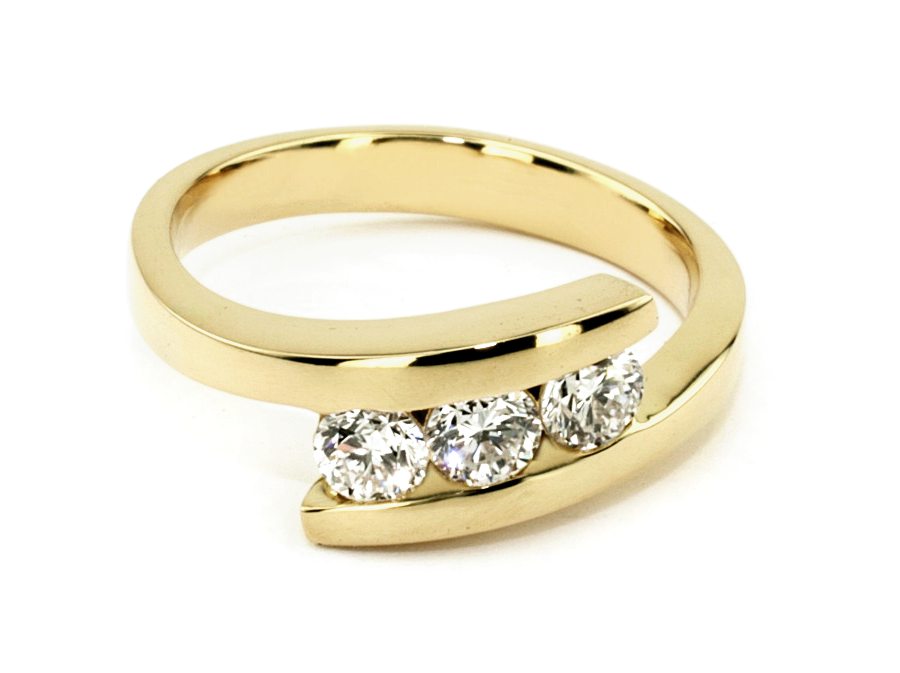 Złoty pierścionek żółte złoto z brylantami - 20024br_Vs_H — zdjęcie 2