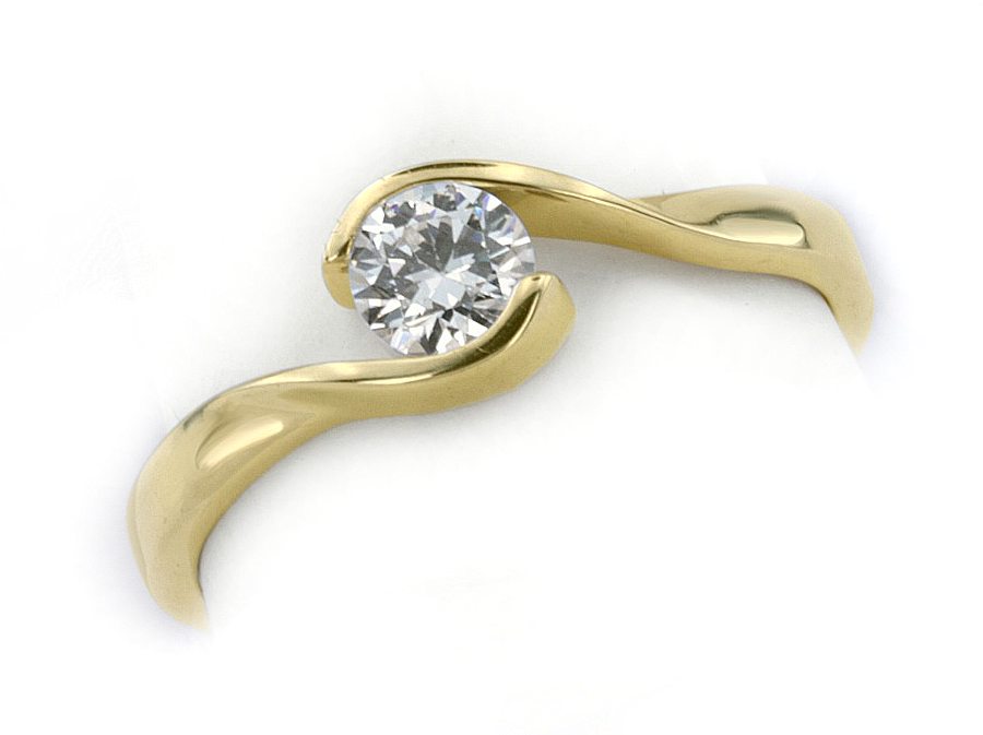 Złoty pierścionek z brylantem - 542bbr_VS_H — zdjęcie 3