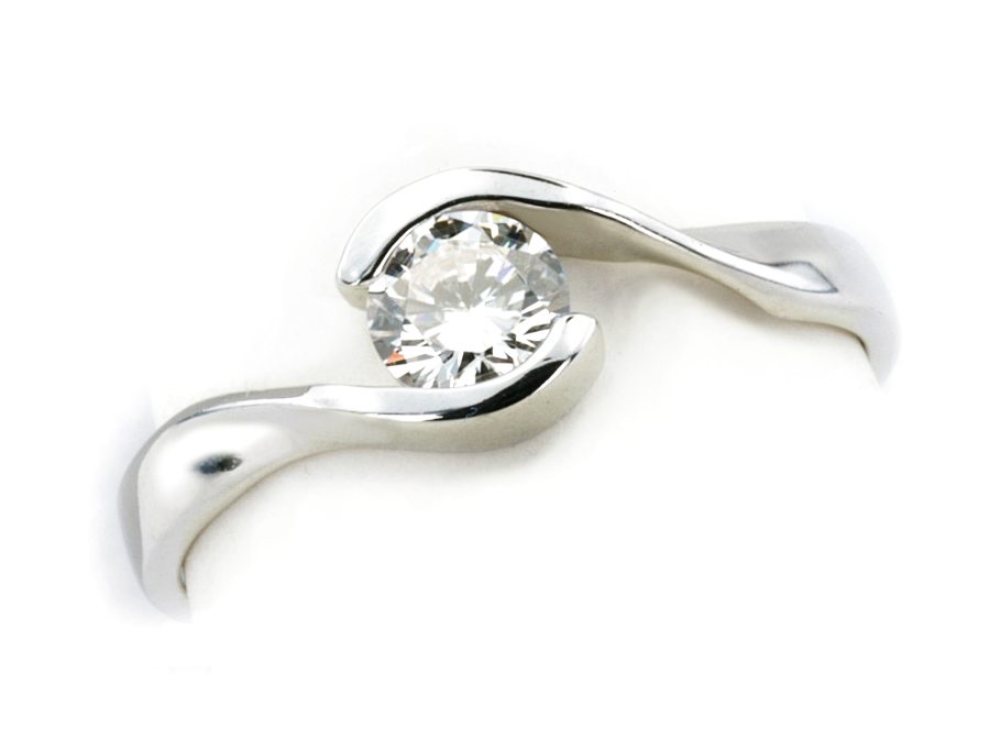 Złoty pierścionek z brylantem białe złoto - b528bbr_041 — zdjęcie 3