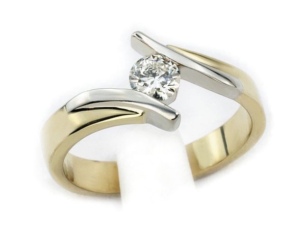 Pierścionek zaręczynowy z brylantem z białego i żółtego złota — bz20041br_P_H