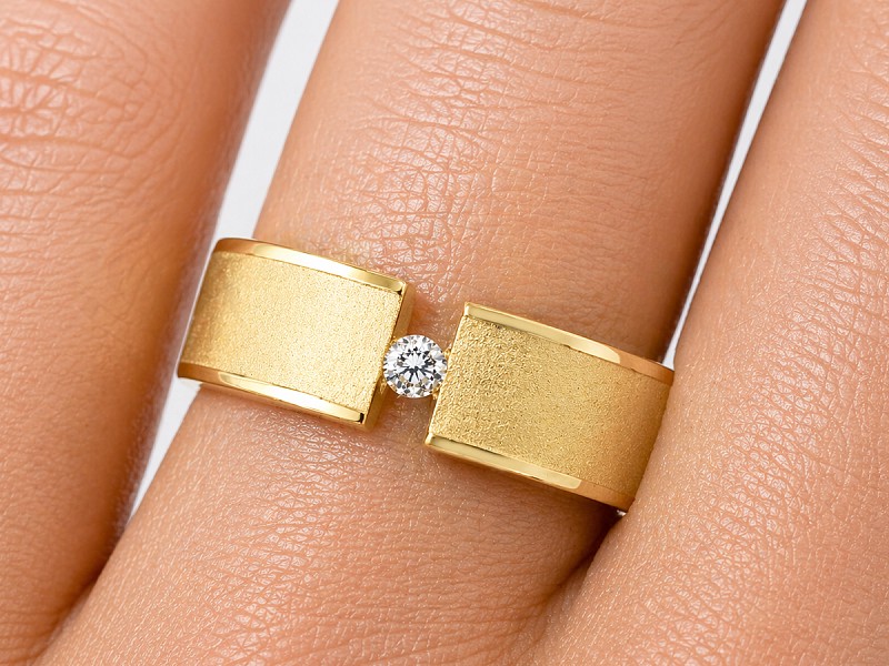 Obrączka złota z brylantem - obr0006d — zdjęcie 3