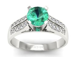 Złoty Pierścionek ze szmaragdem z brylantami - p15011bsm