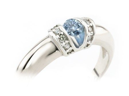 Złoty pierścionek z topazem i brylantami - P15039ba — zdjęcie 3