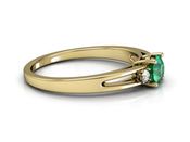 Złoty pierścionek ze szmaragdem z brylantami - P15068ZSM - 2