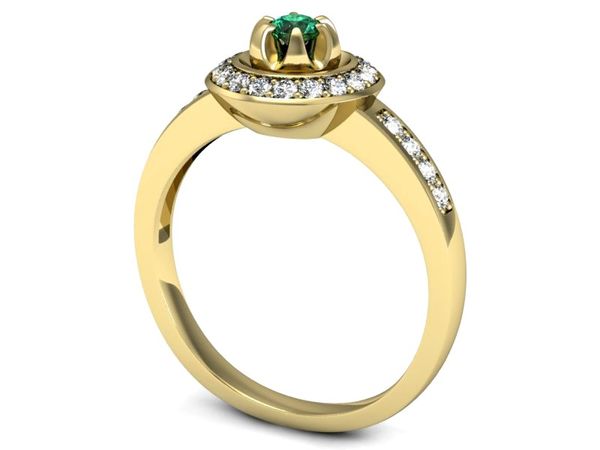 Złoty pierścionek ze szmaragdem i brylantami - P15232zsm