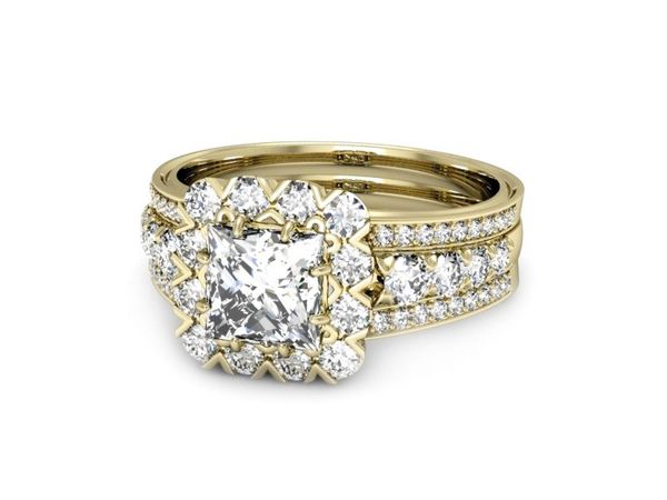 Złoty Pierścionek z diamentami żółte złoto 585 - p16168z