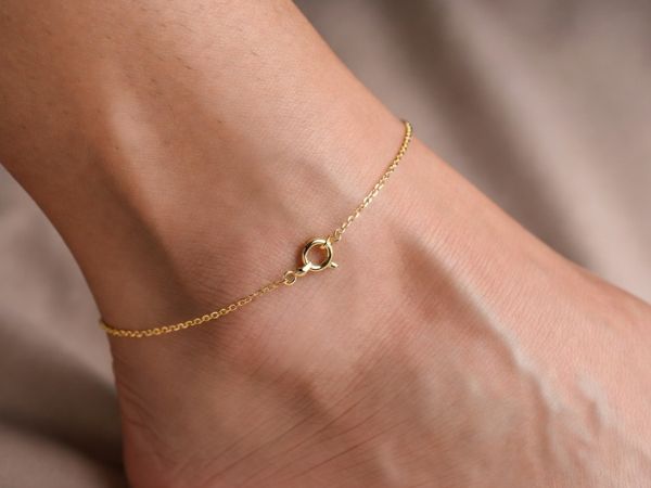 Złota bransoletka na stopę 18K