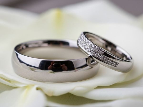 Obrączki Platynowe – Czy Warto W Nie Zainwestować? Pełna Analiza