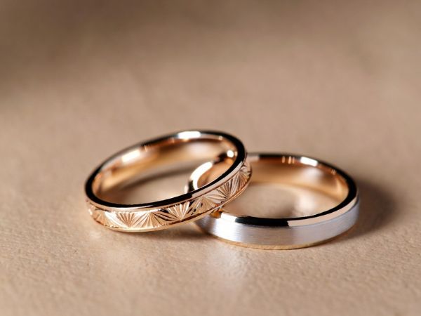 Obrączki Soczewkowe dla Par: Harmonia Wzoru i Maksymalny Komfort