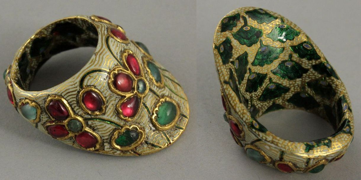 Zekier, pierścień łuczniczy noszony na kciuku, Indie, XIX wiek